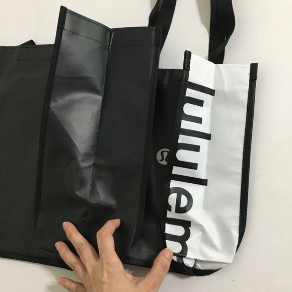 Lululemon 2 Sizes Gift Bag NEW! Black Lululemon Logo Printed - Picture 7 of 16